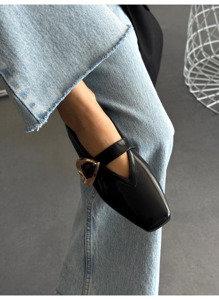 sc0064 Siyah kalpli babet