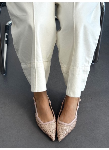 Bej pullu topuklu ayakkabı 