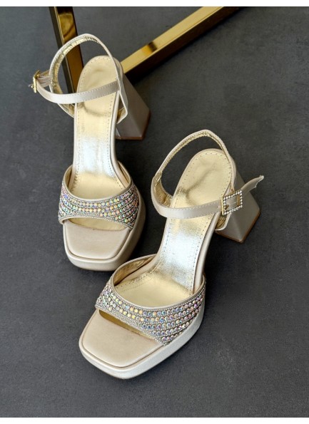 Gold platform taşlı ayakkabı