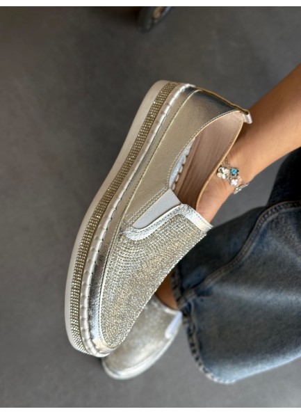 Gümüş taşlı ayakkabı 