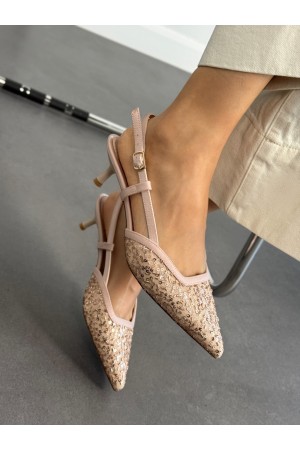 Bej pullu topuklu ayakkabı 