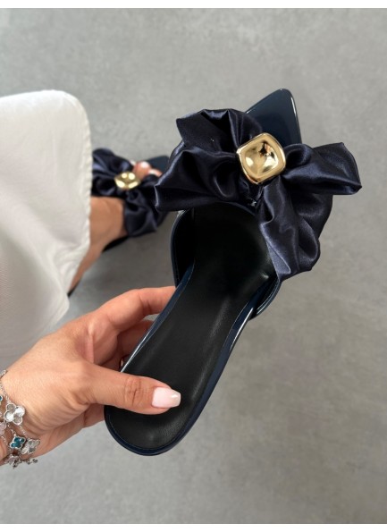 Lacivert fiyonklu terlik 