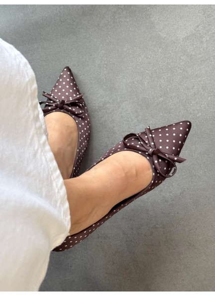 Puantiyeli acı kahve Stiletto