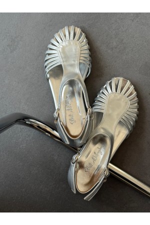 Gümüş kafes model ayakkabı 