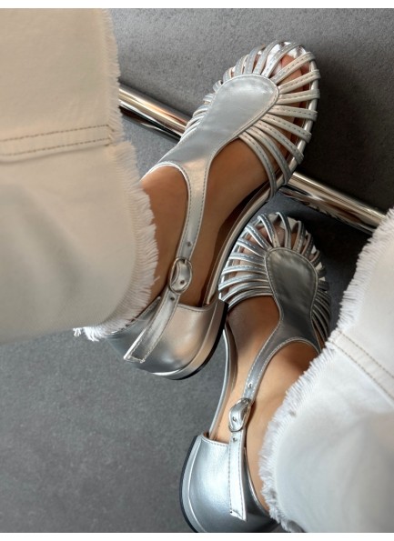 Gümüş kafes model ayakkabı 