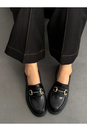 Siyah tokalı loafer ayakkabı 