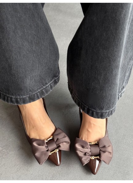 Acı kahve fiyonklu topuklu ayakkabı 