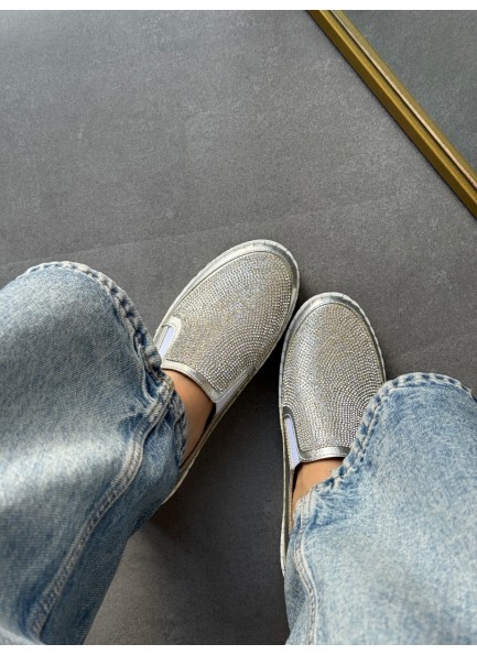 Gümüş taşlı ayakkabı 