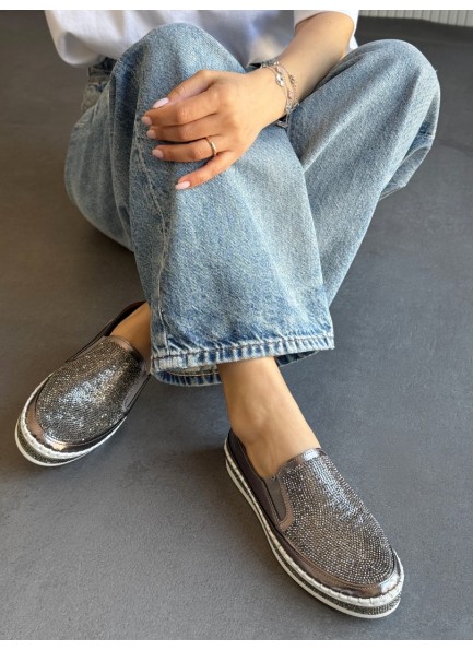 Platin taşlı ayakkabı 