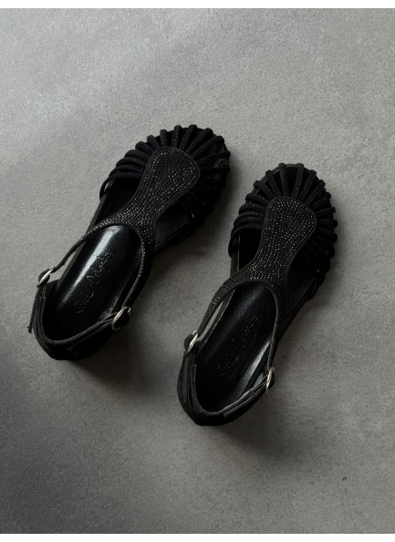 Siyah kafes model ayakkabı 