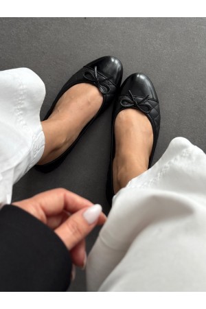 SC0061 Siyah hakiki deri fiyonklu babet