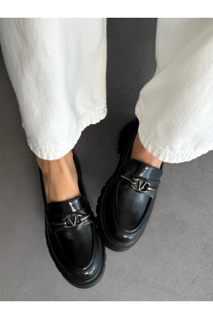 Siyah aksesuar detaylı loafer ayakkabı 