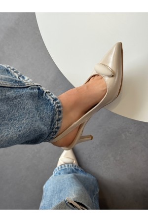 Bej tokalı topuklu ayakkabı 