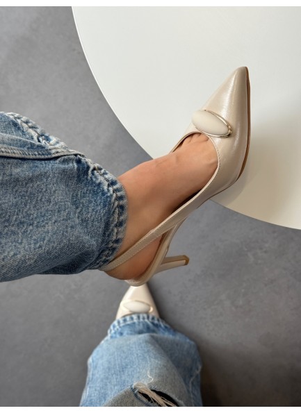 Bej tokalı topuklu ayakkabı 