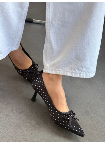 Puantiyeli siyah Stiletto