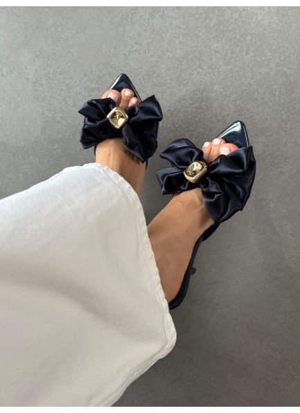 Lacivert fiyonklu terlik 